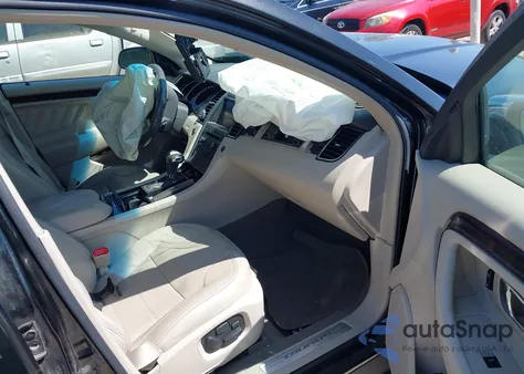 2010 Ford Taurus Limited from USA, damaged, VIN 1FAHP2FW0AG145771